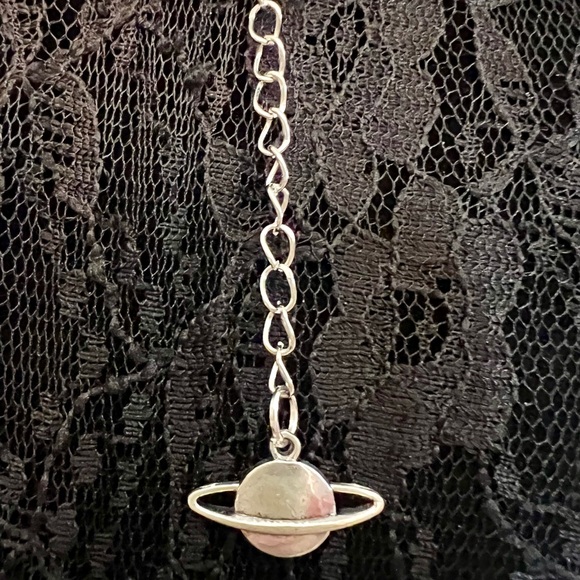 Alien Head Rush Necklace with Saturn-like Planetary Charm For Back of Your Neck - Picture 10 of 11